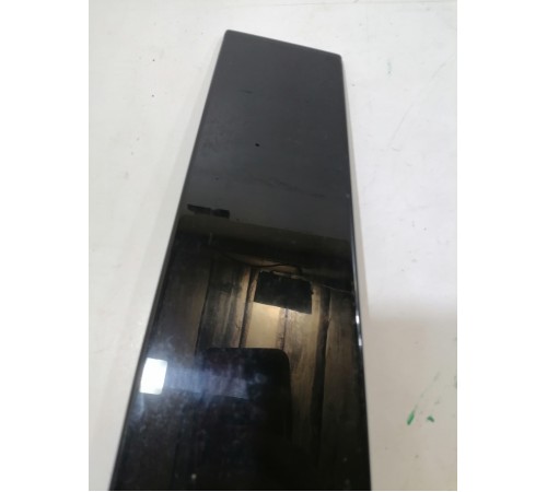 Накладка центральной стойки правая наружная