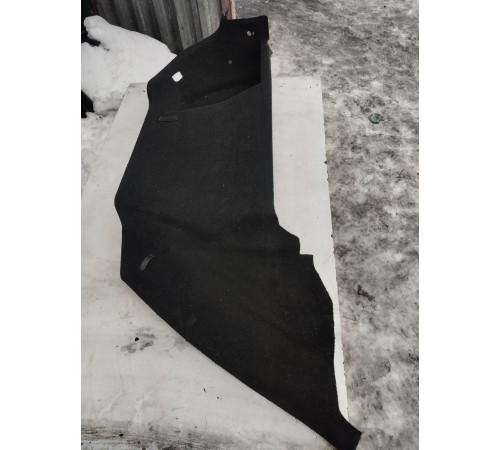 Обшивка багажника правая