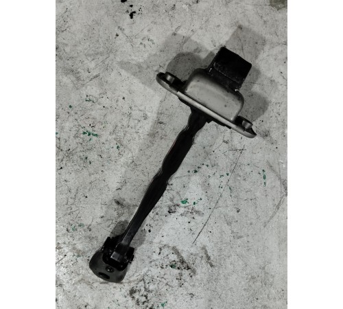 Ограничитель двери задний левый