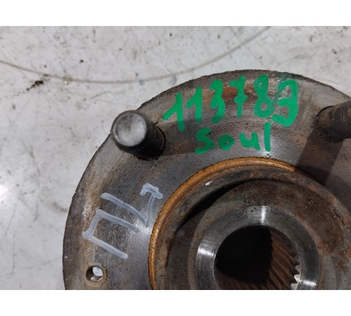 Ступица передняя левая