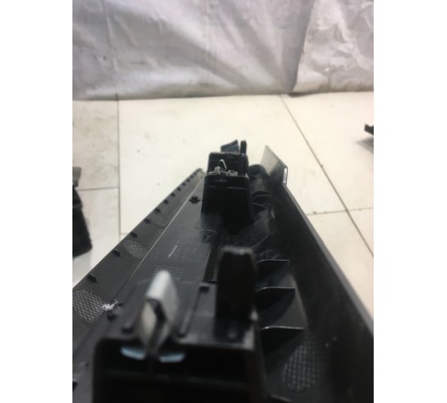 Накладка порога (передняя, правая)