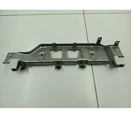 Кронштейн салона