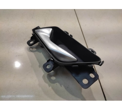 Ручка двери (задняя, левая, внутренняя)