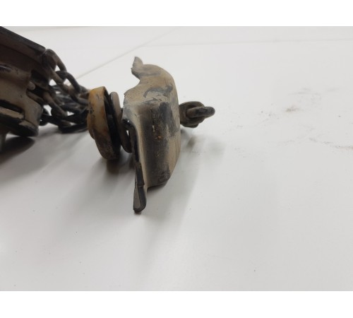 Механизм поднятия запасного колеса