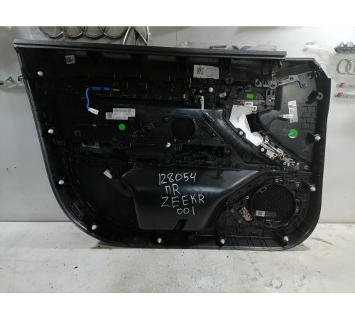 Обшивка (карта) двери передняя правая