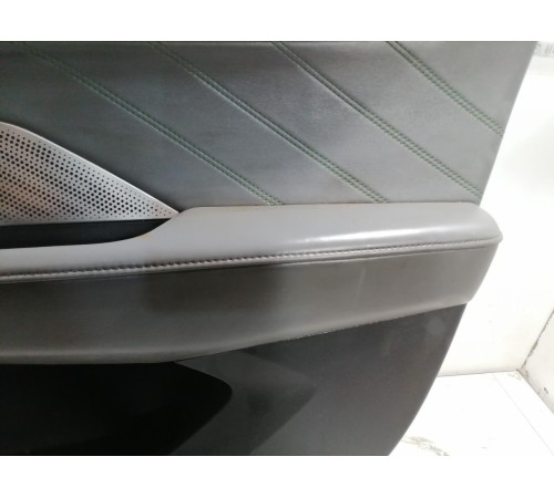 Обшивка (карта) двери передняя правая