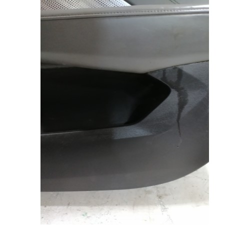 Обшивка (карта) двери передняя правая