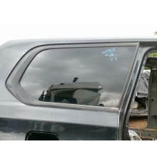 Стекло глухое заднее правое , форточка