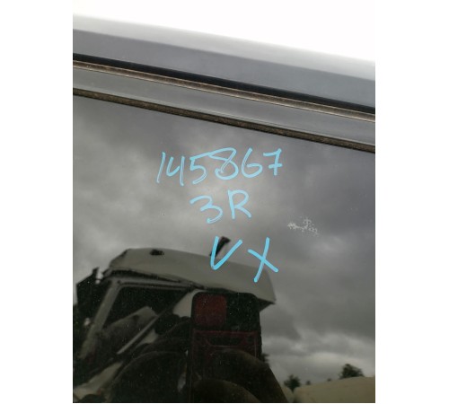 Стекло глухое заднее правое , форточка