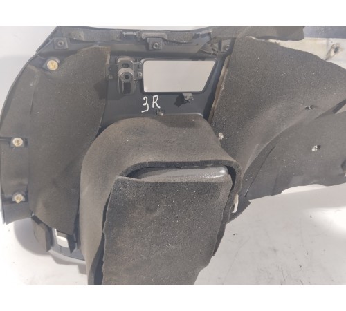 Обшивка багажника правая