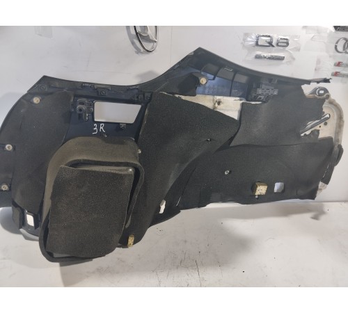 Обшивка багажника правая