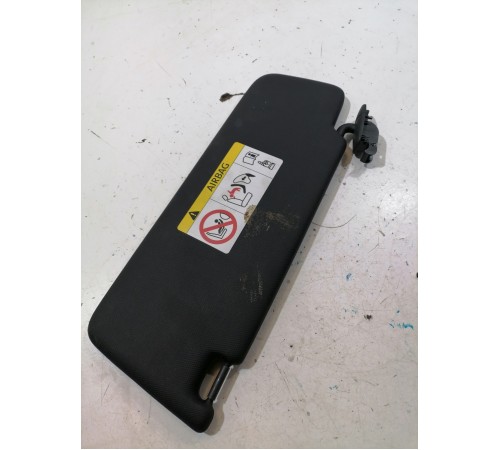  Козырек солнцезащитный правый