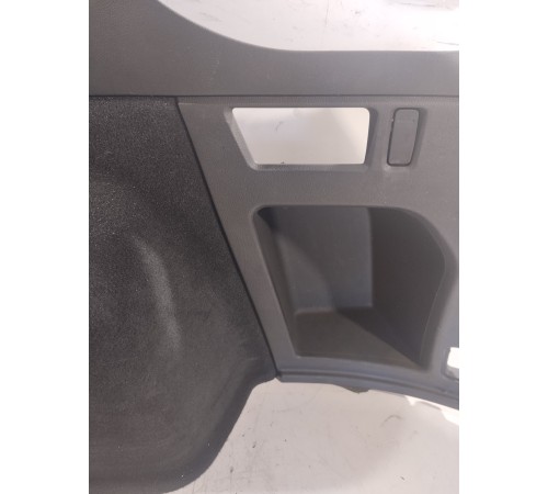 Обшивка багажника правая