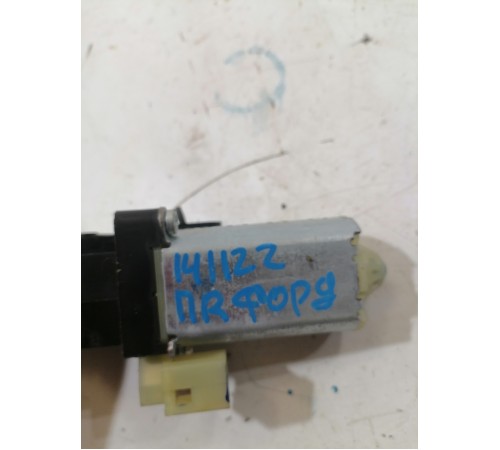 Моторчик регулировки переднего правого сиденья