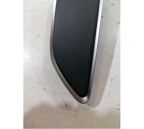 Кнопка стеклоподъемника задняя правая