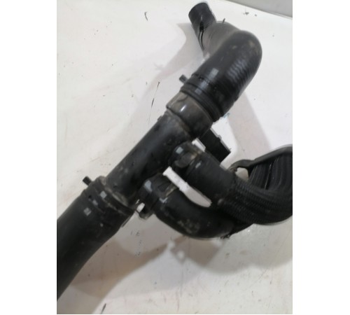 Патрубок системы охлаждения