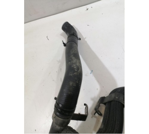 Патрубок системы охлаждения