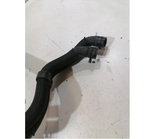 Патрубок системы охлаждения