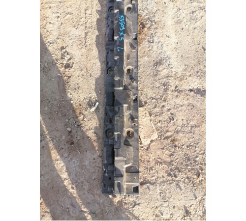 Кронштейн накладки порога правый