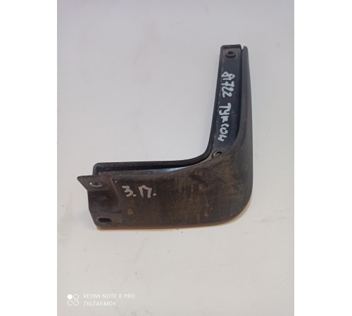 Брызговик задний правый