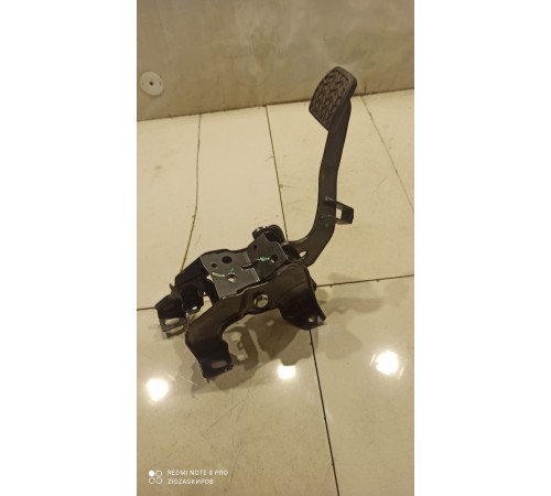 Педаль сцепления