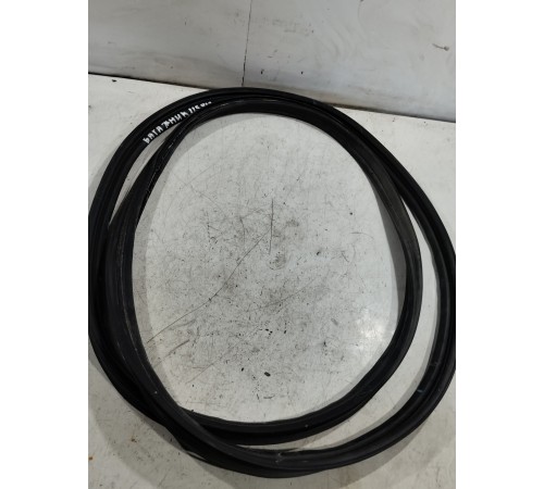 Уплотнитель багажника