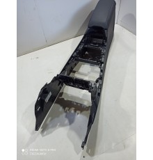 Центральная консоль с подлокотником