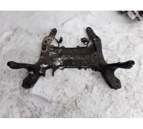 Балка подвески передняя (подрамник)