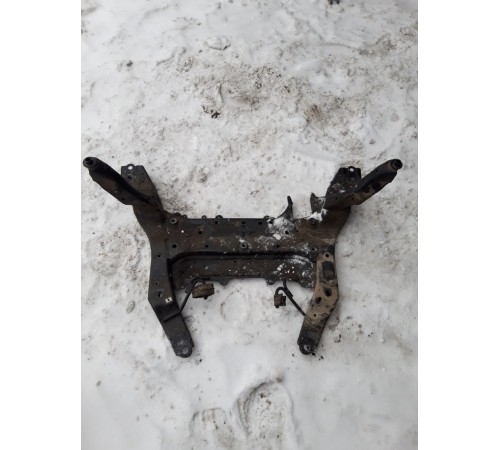 Балка подвески передняя (подрамник)