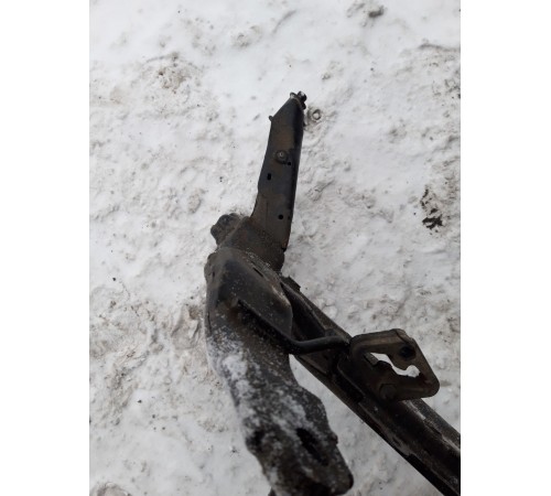 Балка подвески передняя (подрамник)