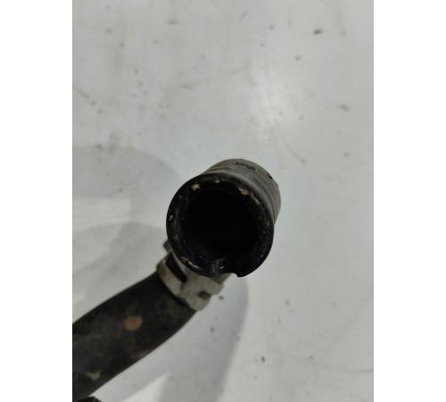 Патрубок системы охлаждения