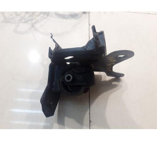 Опора двигателя (левая)