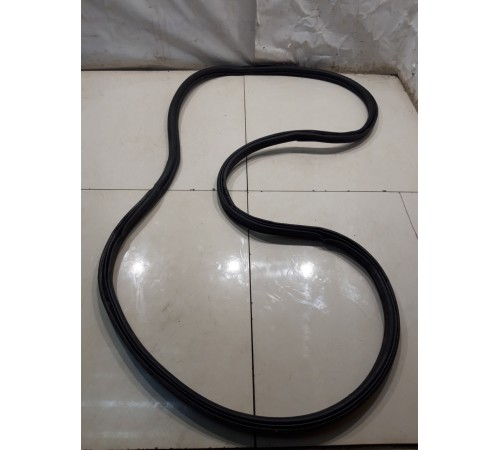 Уплотнительная резинка багажника