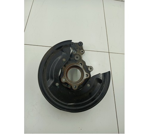 Кулак поворотный задний правый