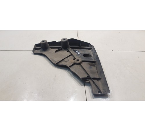 пыльник бака (правый)