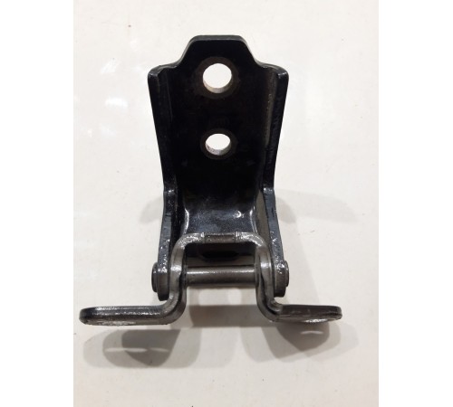 Петля двери (задняя, правая, нижняя)