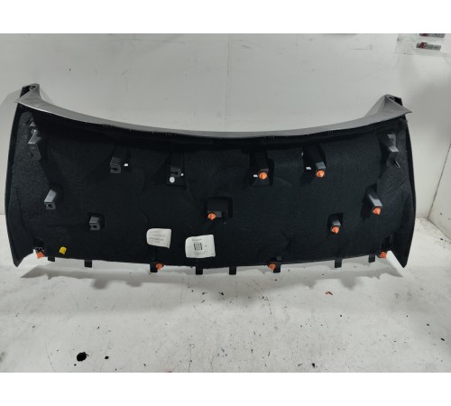 Обшивка крышки багажника