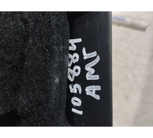 Обшивка крышки багажника