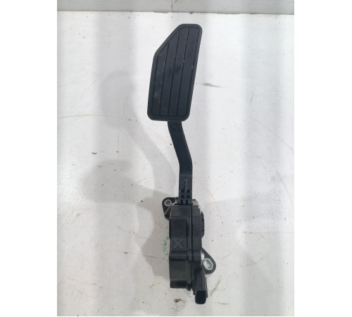 Педаль акселератора