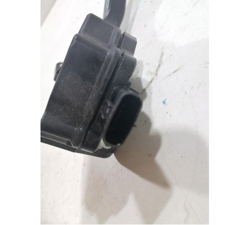 Педаль акселератора