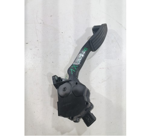 Педаль акселератора