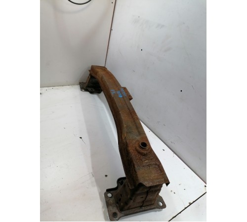 Усилитель бампера передний