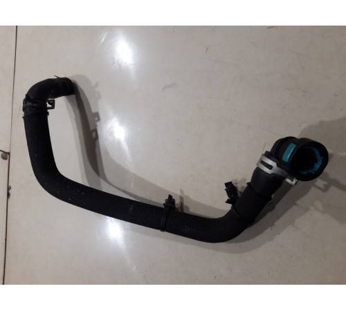 Патрубок системы охлаждения