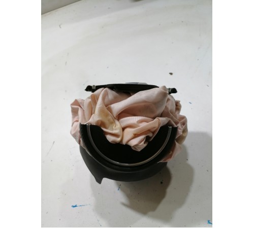 Подушка безопасности водителя