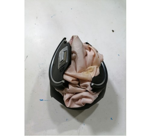 Подушка безопасности водителя