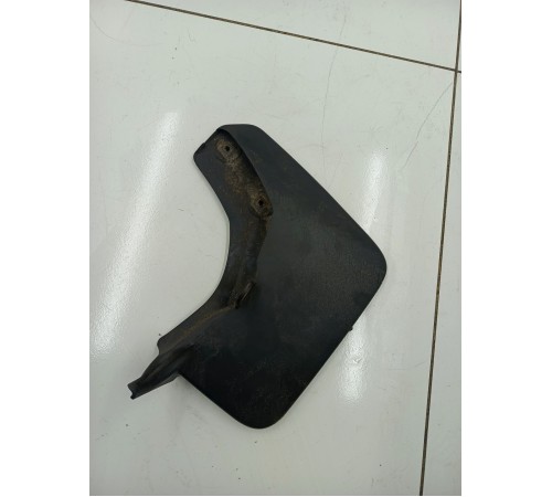 Брызговик задний правый 