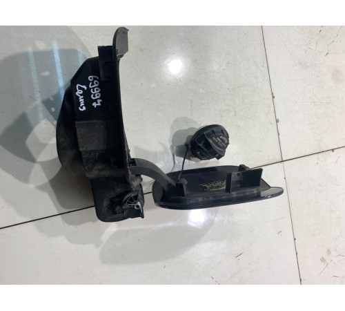 Лючок бензобака