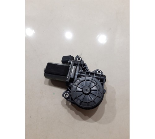 Механизм фиксации двери передний левый