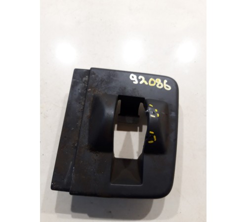 Заглушка крепления сиденья (задняя, правая)