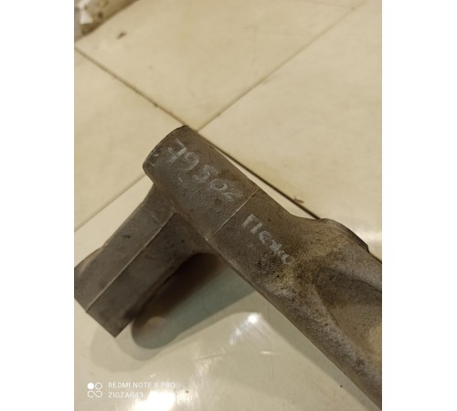 Кронштейн переднего подрамника(левый)